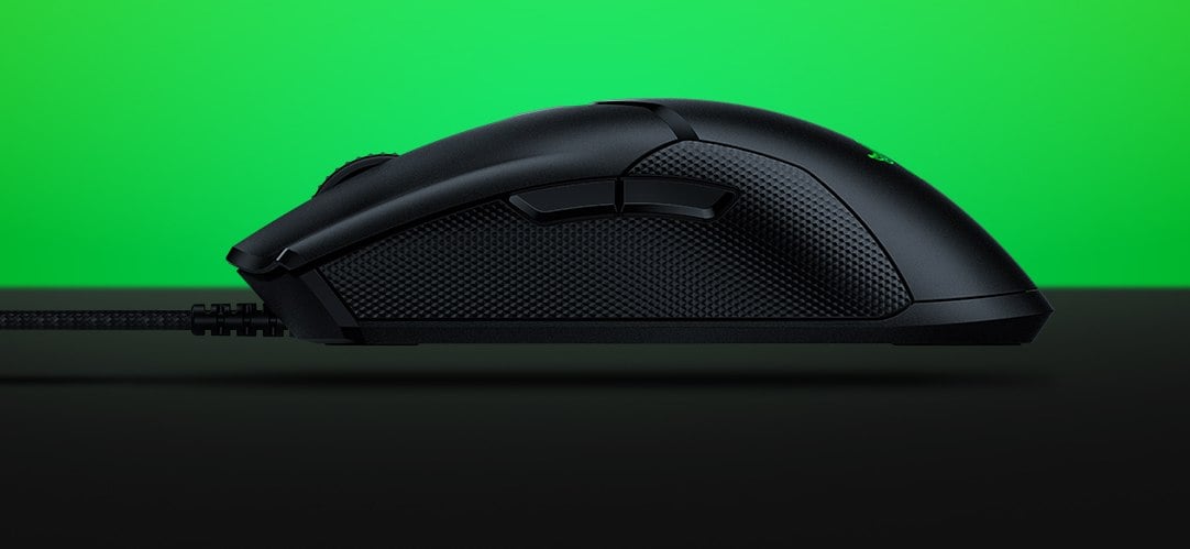 2019-08-Razer-Viper-11.jpg