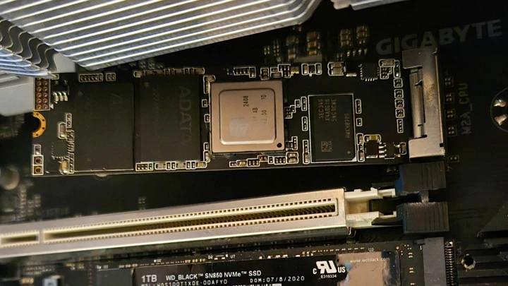 Autor: Radomír Kejduš Adata Legend 960 MAX