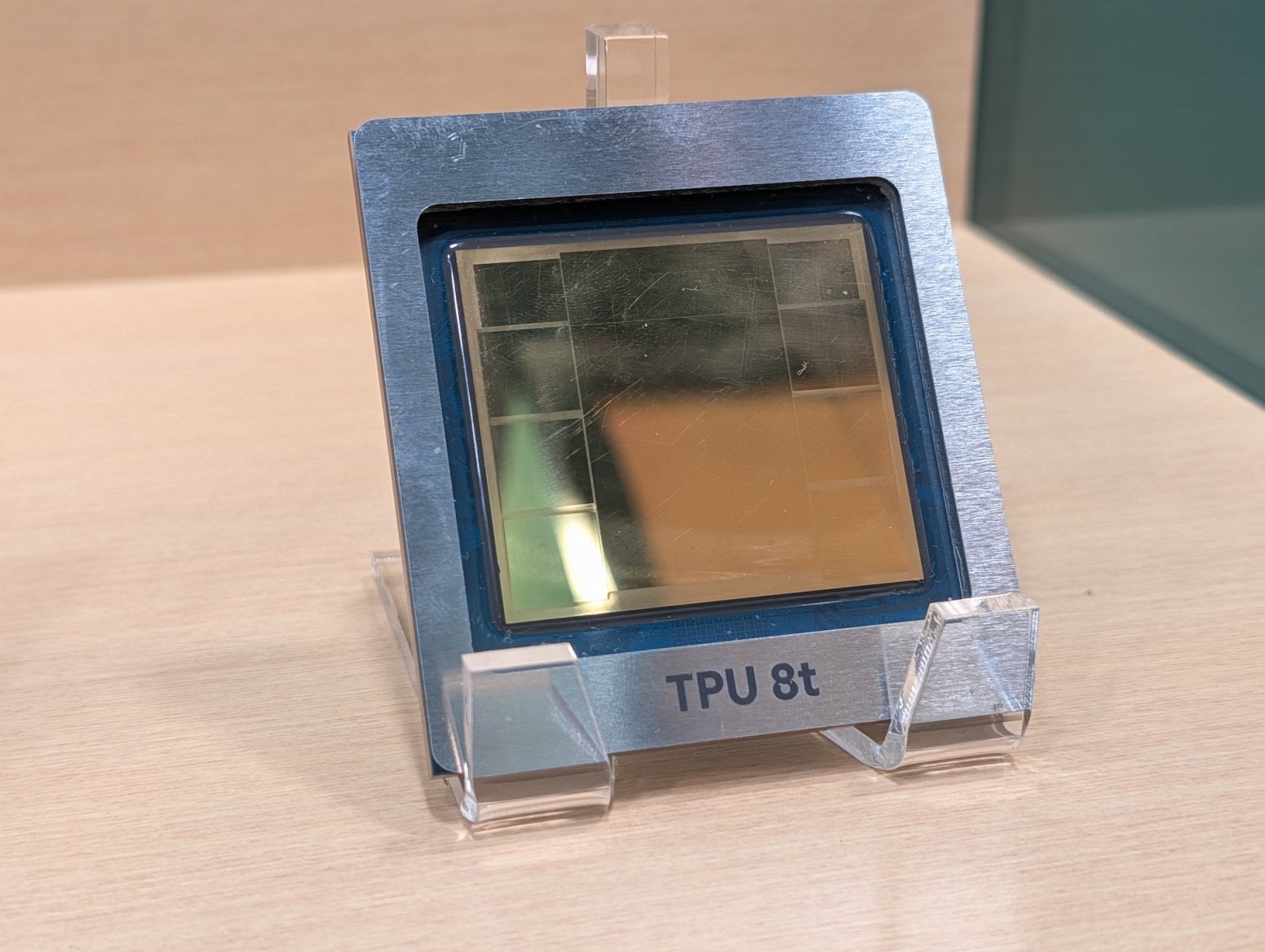 AI čipy Google TPU 8t a 8i a procesor Axion