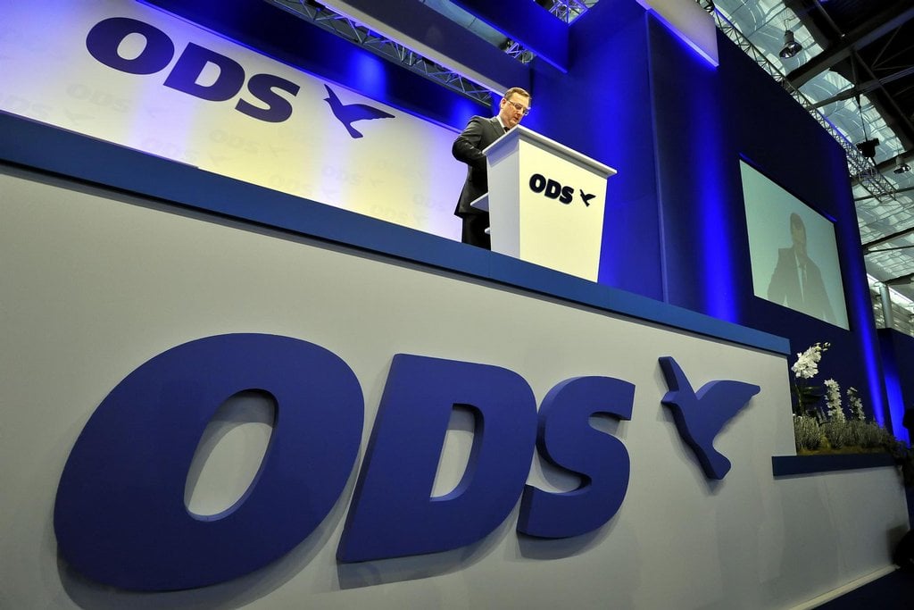 2017-10-nec48das-obhc3a1jil-pozici-v-c48dele-ods-fuksu-porazil-u