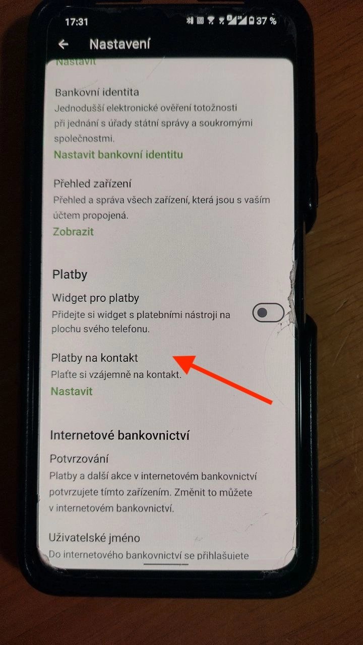 Aktivace plateb na kontakt v mobilní aplikaci Air Bank. (14. 11. 2023)