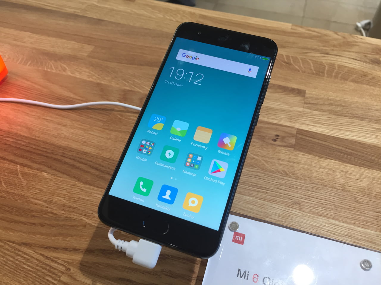 První český obchod Xiaomi Mi Zone v Atrium Flora v Praze