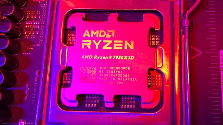 Procesor AMD Ryzen 9 7950X3D s 3D V cache pro socket AM5 1600