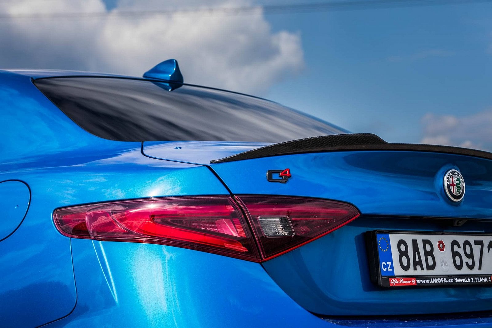 2020-06-alfa-romeo-giulia-veloce-14.jpg