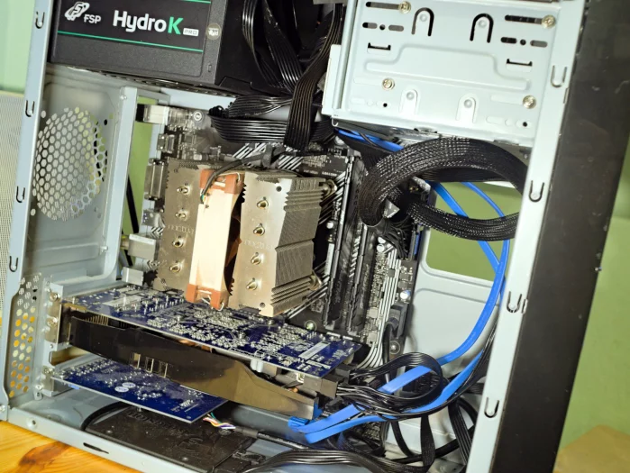 Comet Lake s Terrascale2 GPU