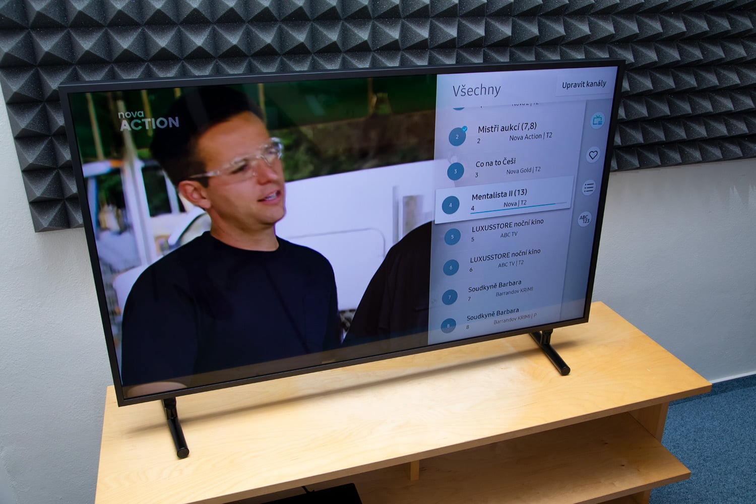 Samsung QE43LS03: Smart Hub, EPG, řazení stanic