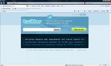 <p>Twitter je oblíbená sociální síť. V poslední době ale čelí častým útokům.</p>