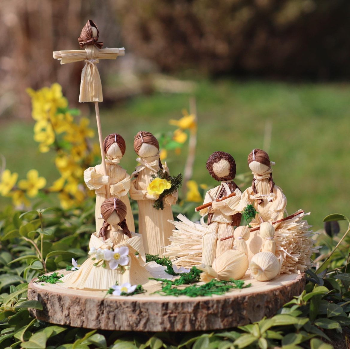 Figurky z kukuřičného šustí od Marie Šuranské - vynášení Morany