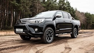 Náhledový obrázek - Toyota Hilux slaví  50. výročí speciální edicí modelu Invincible 50 Chrome Edition