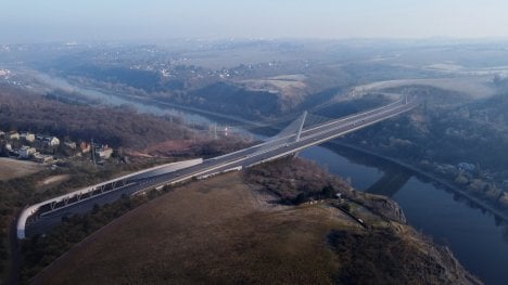 Náhledový obrázek - Nový most přes Vltavu má být dominantou severní Prahy. Porota vybrala pět nejlepších návrhů