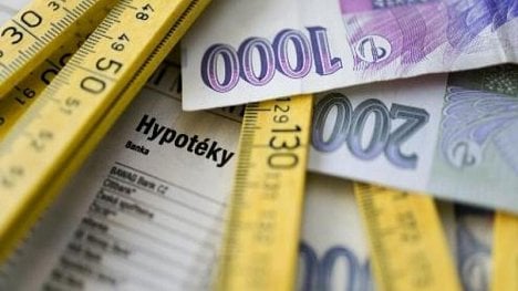 Náhledový obrázek - V utrácení za reklamu na hypotéky vede Komerční banka