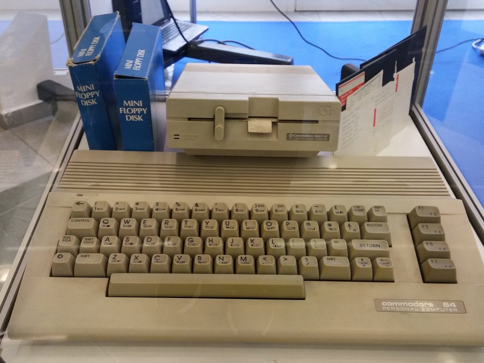 Archivní počítače na Devel.cz