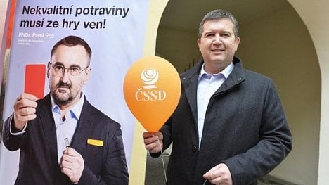 Náhledový obrázek - Nutné nudné volby. Hamáček hraje o autoritu v ČSSD, Babiš kličkuje