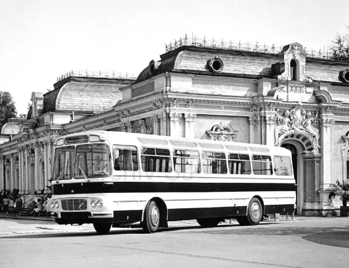 Autor: Archiv Svatopluka Jíchy, se svolením Řada Šx stála za rozmachem hromadné přepravy osob v 70. a 80. létech. Škoda, že nevíme, co na prototypy Šx říkal geniální karosář?
