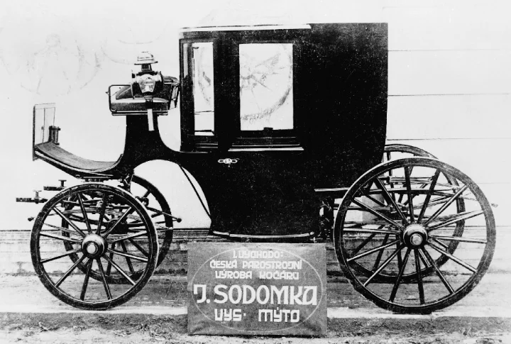 Jeden ze slavných modelů Josefa Sodomky staršího spoléhal na koňské síly ve skutečné podobě!