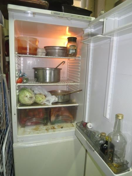 Petr Musil, Restaurace Kaňka, Praha 10, uzavřena pouze část provozovny – kuchyň. Zjištěné skutečnosti: Špatné hygienické podmínky na toaletách, výskyt plísní v chladicích zařízeních , výrazně zanedbaný úklid, znečištěné kuchyňské náčiní, hromadění odpadů, výrazné znečištění všech prostor ad.