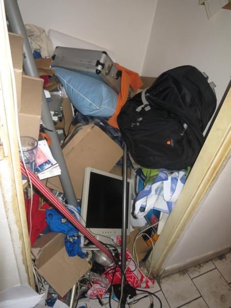 Petr Musil, Restaurace Kaňka, Praha 10, uzavřena pouze část provozovny – kuchyň. Zjištěné skutečnosti: Špatné hygienické podmínky na toaletách, výskyt plísní v chladicích zařízeních , výrazně zanedbaný úklid, znečištěné kuchyňské náčiní, hromadění odpadů, výrazné znečištění všech prostor ad.