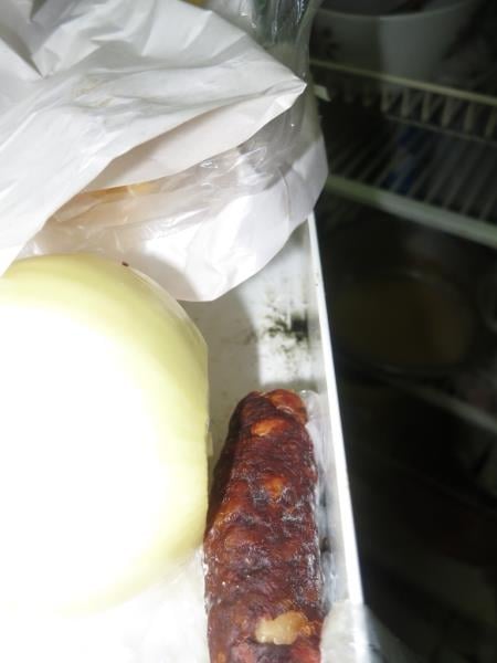 Petr Musil, Restaurace Kaňka, Praha 10, uzavřena pouze část provozovny – kuchyň. Zjištěné skutečnosti: Špatné hygienické podmínky na toaletách, výskyt plísní v chladicích zařízeních , výrazně zanedbaný úklid, znečištěné kuchyňské náčiní, hromadění odpadů, výrazné znečištění všech prostor ad.