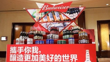 Náhledový obrázek - Pivovarský moloch AB InBev jde na burzu v Hongkongu. Potřebuje peníze na splácení dluhů