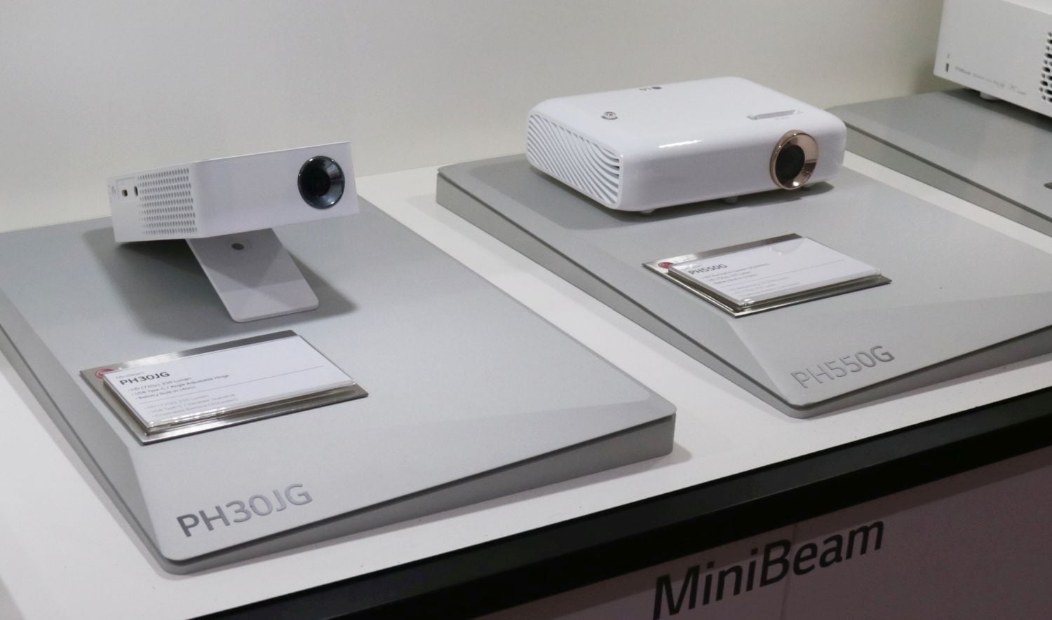 IFA 2017 - televizory (kompletní galerie)