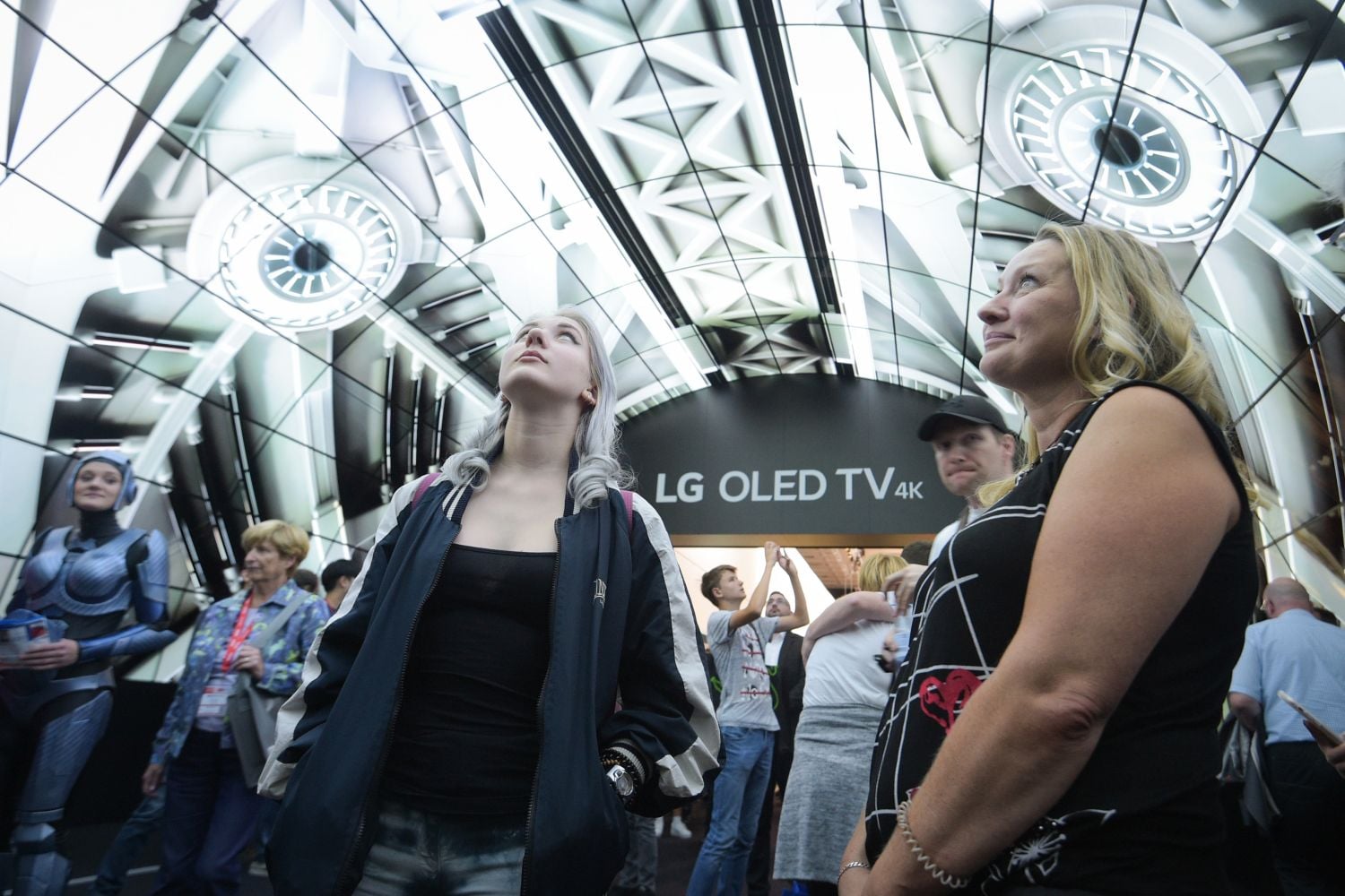 IFA 2017 - televizory (kompletní galerie)