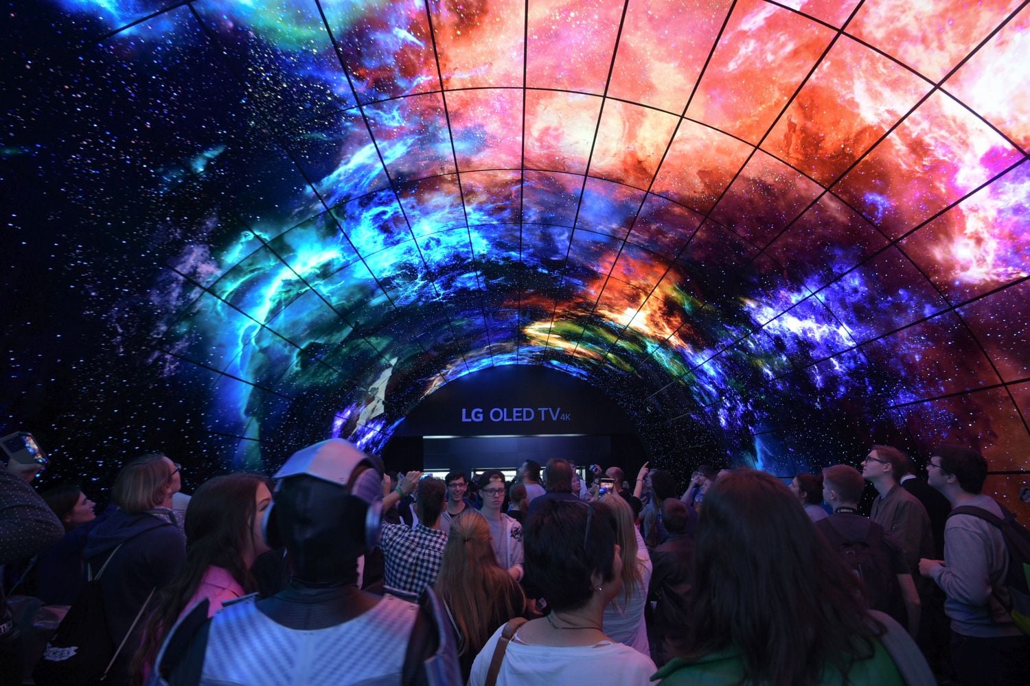 IFA 2017 - televizory (kompletní galerie)