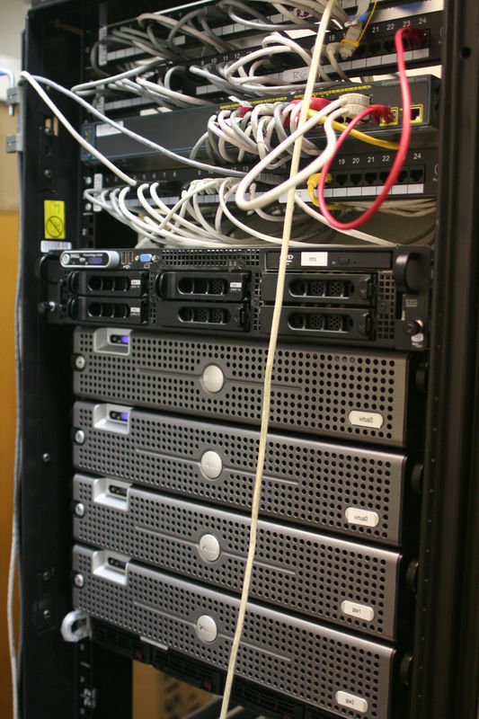 Servery, ostatní jsou v housingu