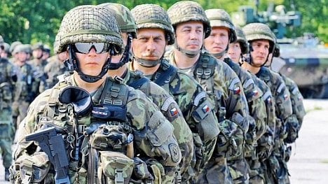 Náhledový obrázek - Novela obranné strategie: nové jednotky a armáda větší o pět tisíc vojáků