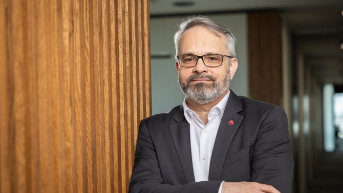 Jak se staví „nákupák“. Vybudovat nový obchodní dům zabere šest let, Česko se jejich hustotou nijak nevymyká, zní z Redstonu