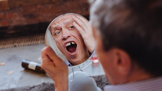 Japonští vědci testují unikátní lék, díky němuž by lidem mohly vyrůst nové zuby