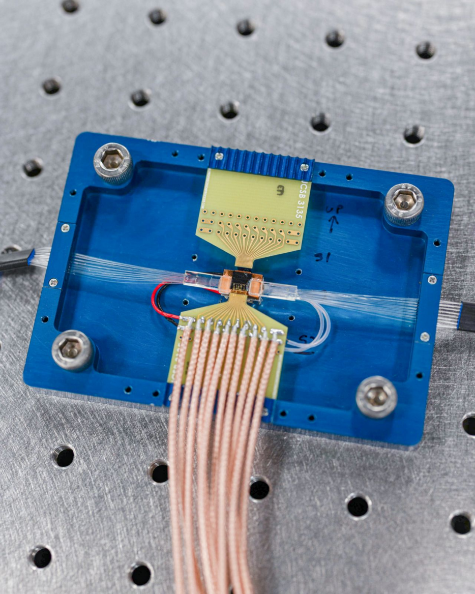 Generátor provázaných fotonů od Cisco