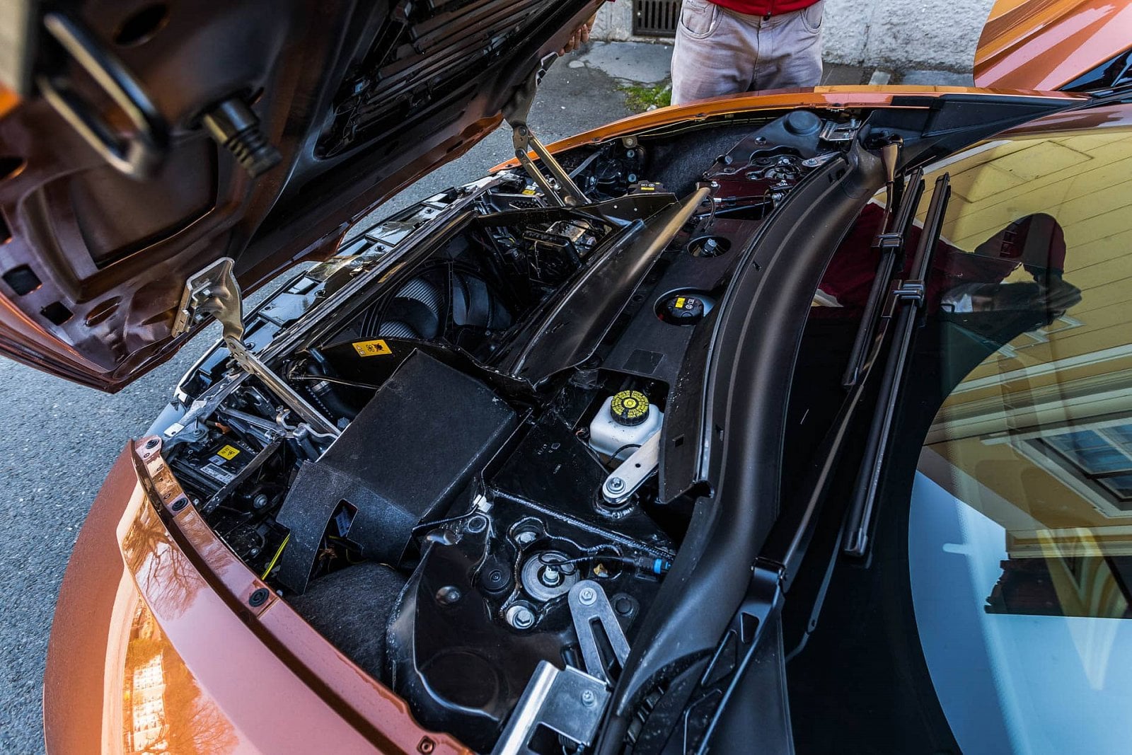 2020-06-bmw-i8-roadster-44.jpg