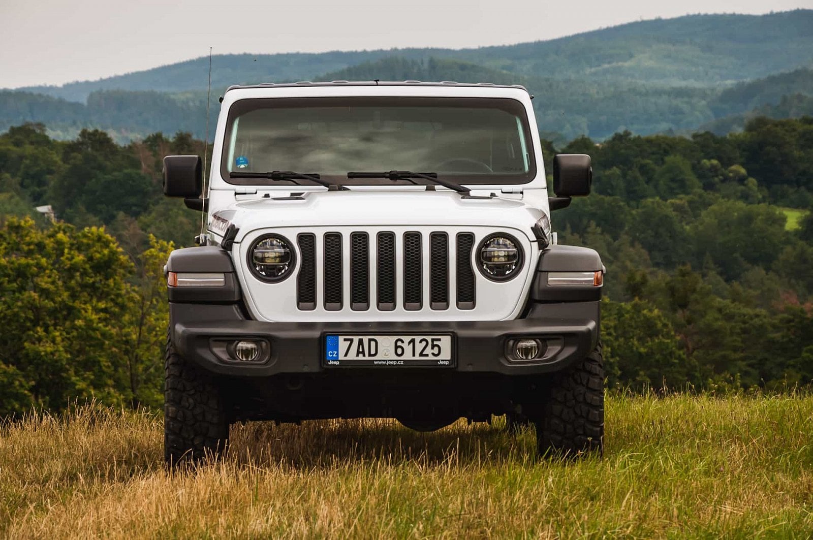 2019-08-jeep-wrangler-rubicon-6-of-67.jpg