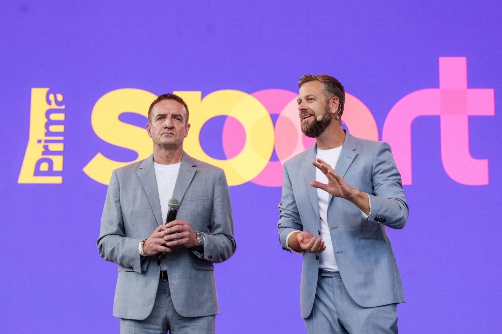 Zakladatel společnosti Perinvest Group Tomáš Petera (vlevo) s generálním ředitelem TV Prima Lukášem Kubátem, srpen 2026