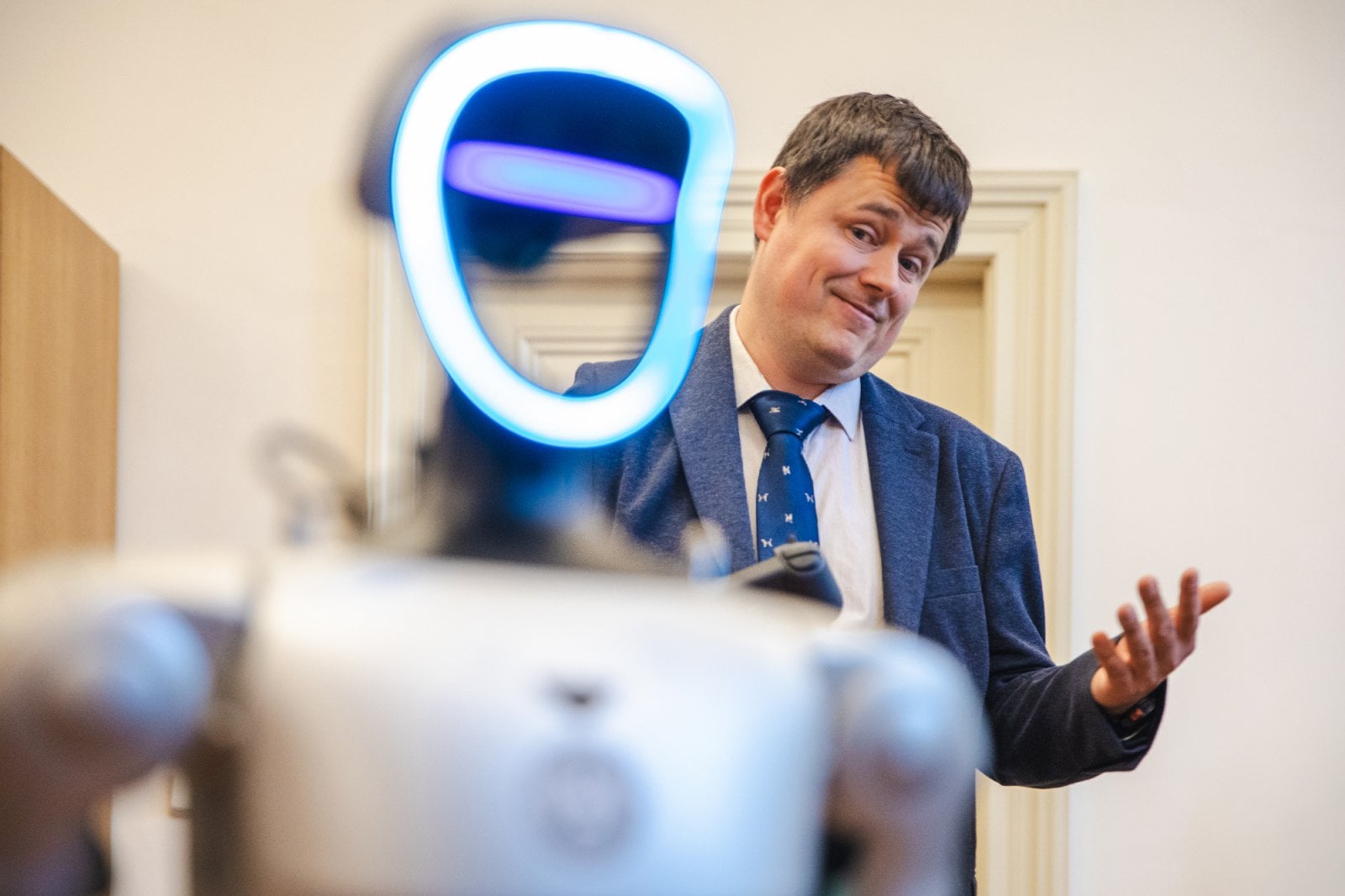 Humanoid Charles, kterého si v lednu 2026 pořídila Univerzita Karlova