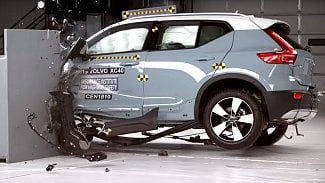 Náhledový obrázek - A6, Q8, XC60 a XC40 v testech IIHS: Posádku chrání na výbornou, ale špatně svítí