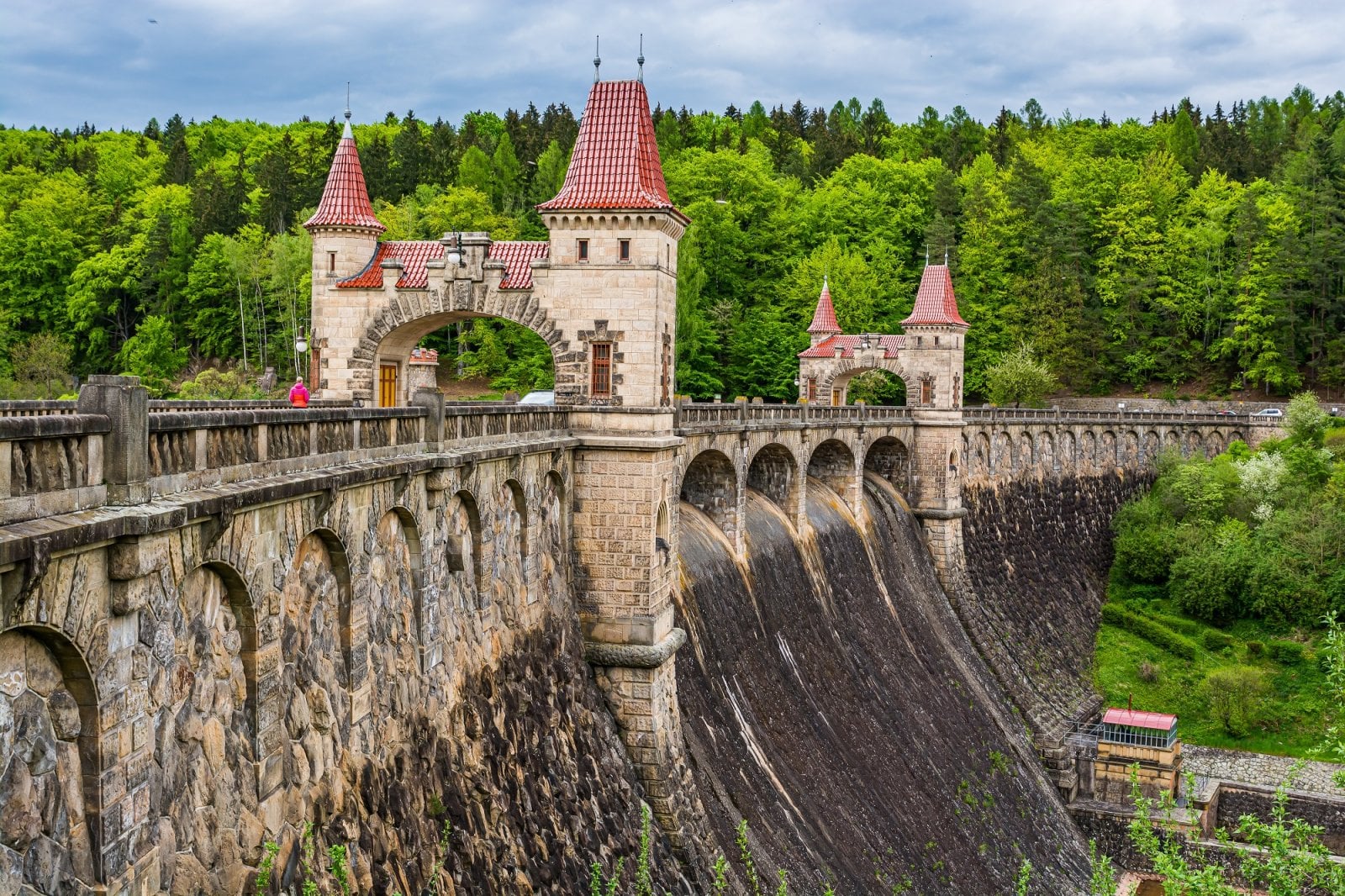 Přehrada Les Království