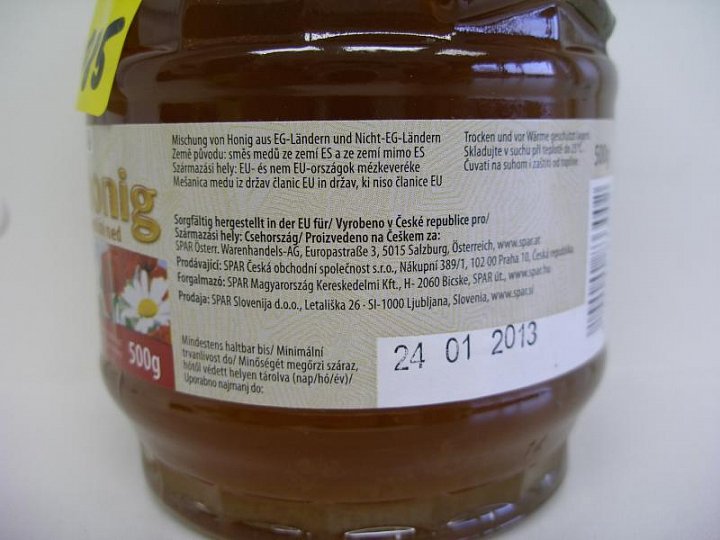 Nejakostní potravina - Vyšší obsah hydroxymethylfurfuralu (HMF) vzniká např. při vyšších teplotách během zpracování medu. Prodává: Spar ČR