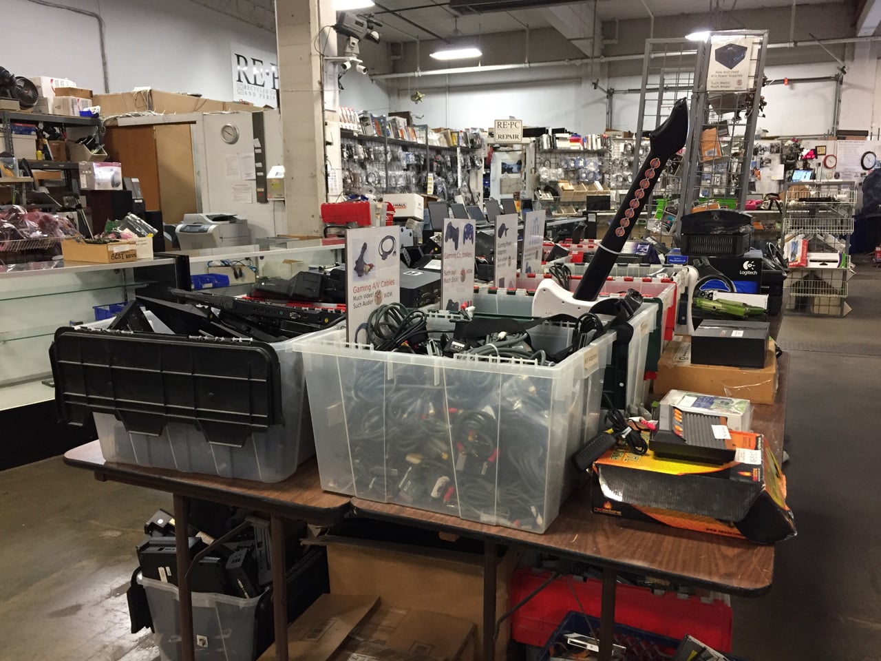 Křemíkové nebe RE-PC: prodejna starých počítačů v Seattlu