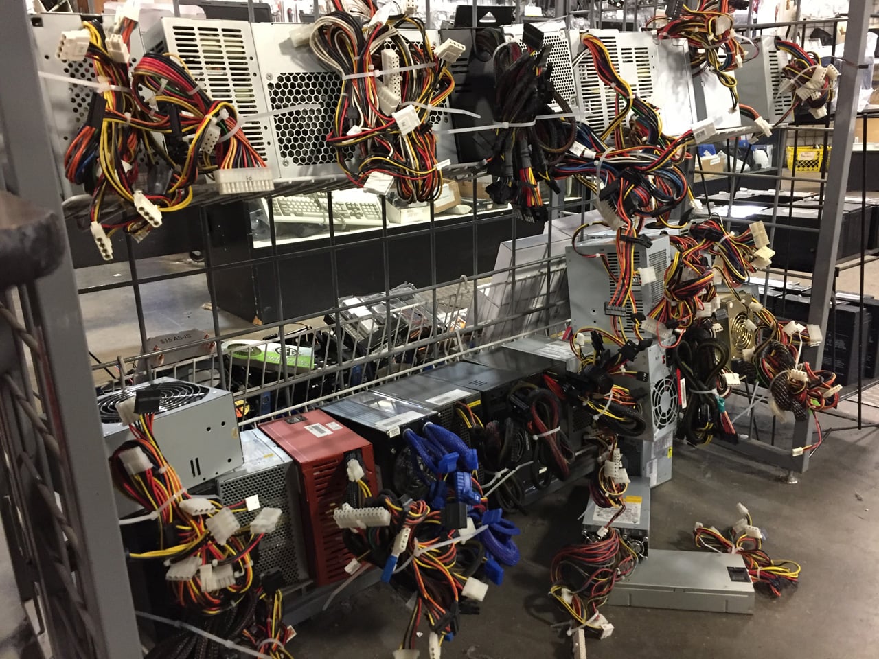 Křemíkové nebe RE-PC: prodejna starých počítačů v Seattlu