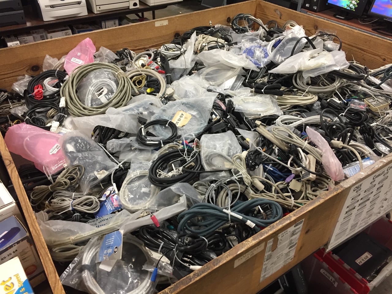 Křemíkové nebe RE-PC: prodejna starých počítačů v Seattlu