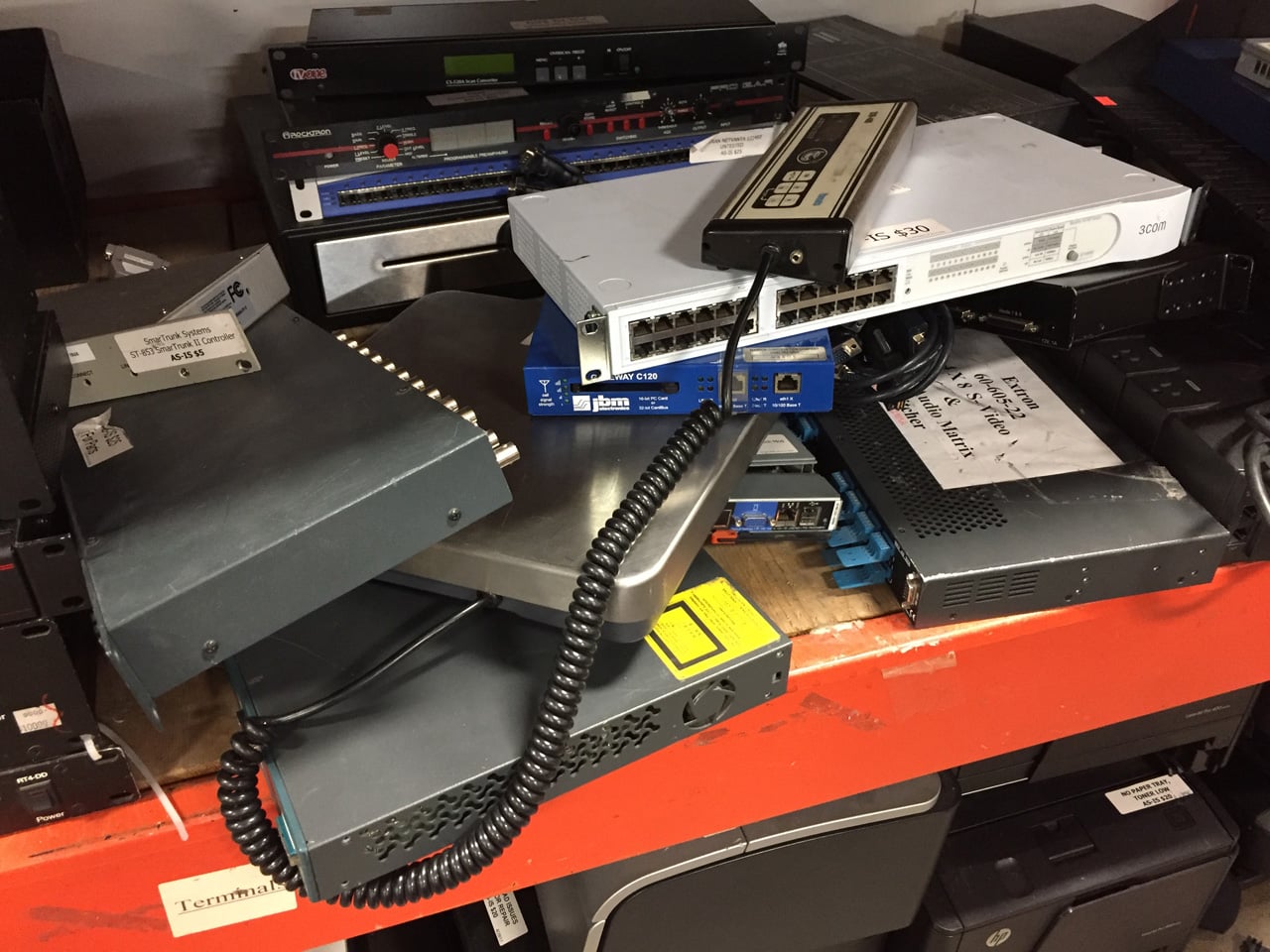 Křemíkové nebe RE-PC: prodejna starých počítačů v Seattlu