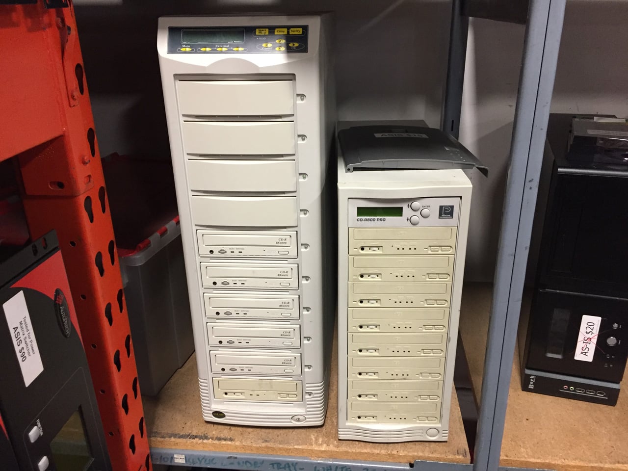 Křemíkové nebe RE-PC: prodejna starých počítačů v Seattlu