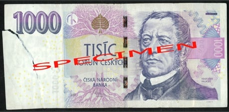 Běžně poškozená bankovka: Natržená bankovka. Fyzická osoba: Může přijetí odmítnout. Právnická osoba a směnárník: nevrací zpět do oběhu a předávají ji ČNB. Úvěrová instituce provádějící pokladní operace: nevrací zpět do oběhu a předávají ji ČNB.