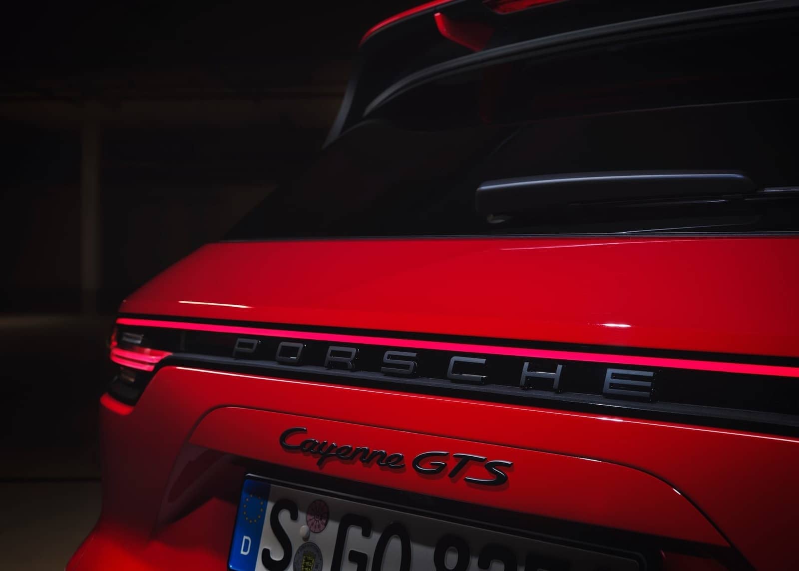2020-06-Porsche-Cayenne_GTS-2020-1600-0a.jpg