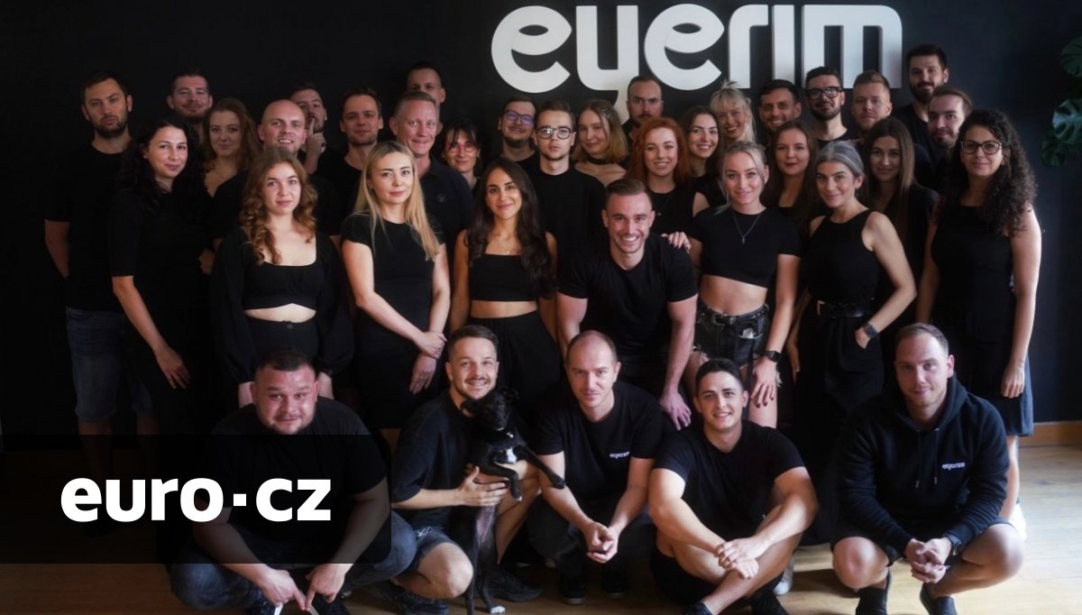 Ve slovenském Eyerimu sází na kouzelné zrcadlo a učí lidi kupovat brýle online. Náš trh bude jen a jen růst, hlásají zakladatelé