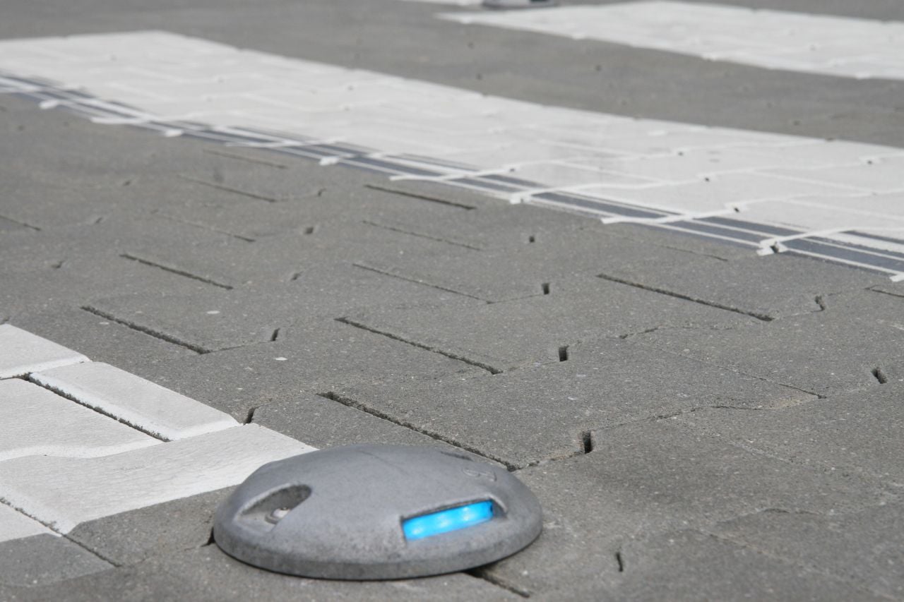 Chytrý přechod rozpozná blížícího se chodce a upozorní řidiče.