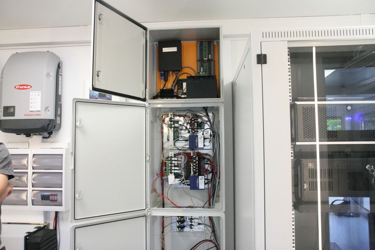 Zázemí perimetrického zabezpečovacího systému PrimSec.