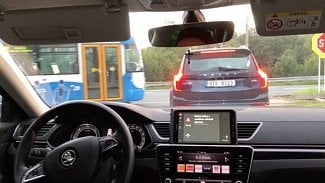 Náhledový obrázek - C-Roads chce být lepší než Waze, má ambici naučit auta komunikovat