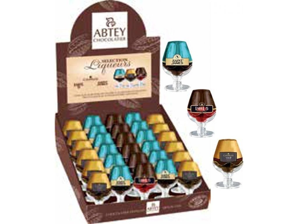 Čokoládové alkoholové lahvičky ve tvaru skleniček